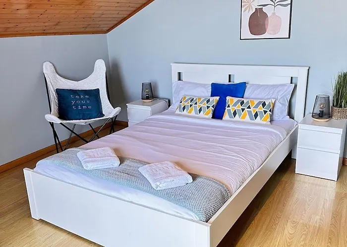 Seaview House-quiet, 7 Mins To Town, Stunning View *