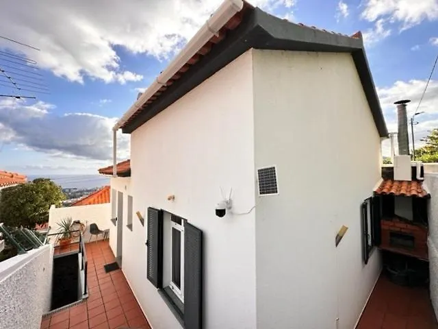Vakantiehuis Seaview House-quiet, 7 Mins To Town, Stunning View Funchal (Madeira)