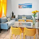 Seaview House-quiet, 7 Mins To Town, Stunning View *