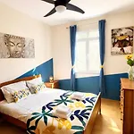 Seaview House-quiet, 7 Mins To Town, Stunning View 別荘 *
