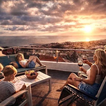 Family Home, Private Terrace, Stunning Ocean View Σπίτι διακοπών