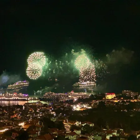 Seaview House-quiet, 7 Mins To Town, Stunning View *