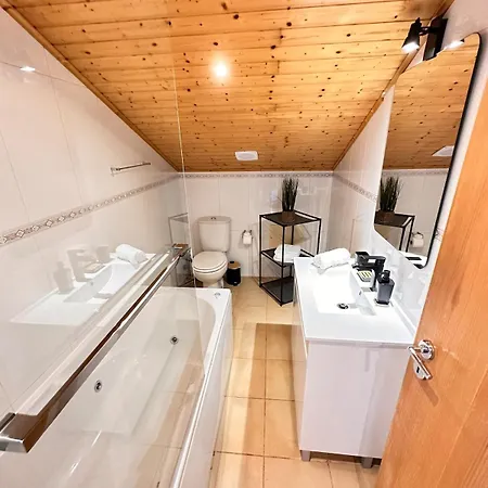 Family Home, Private Terrace, Stunning Ocean View Σπίτι διακοπών *