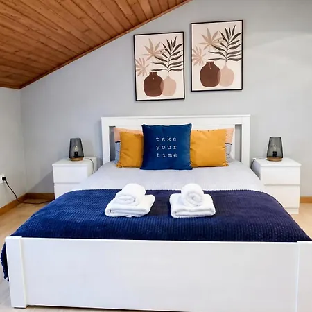 Family Home, Private Terrace, Stunning Ocean View Funchal (Madeira)