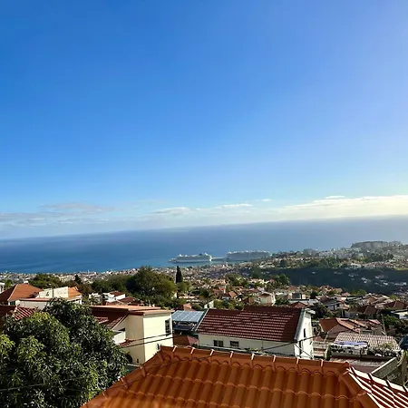 Family Home, Private Terrace, Stunning Ocean View Φουνκάλ