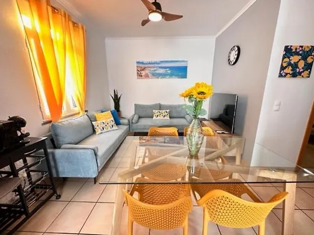 Seaview House-quiet, 7 Mins To Town, Stunning View *