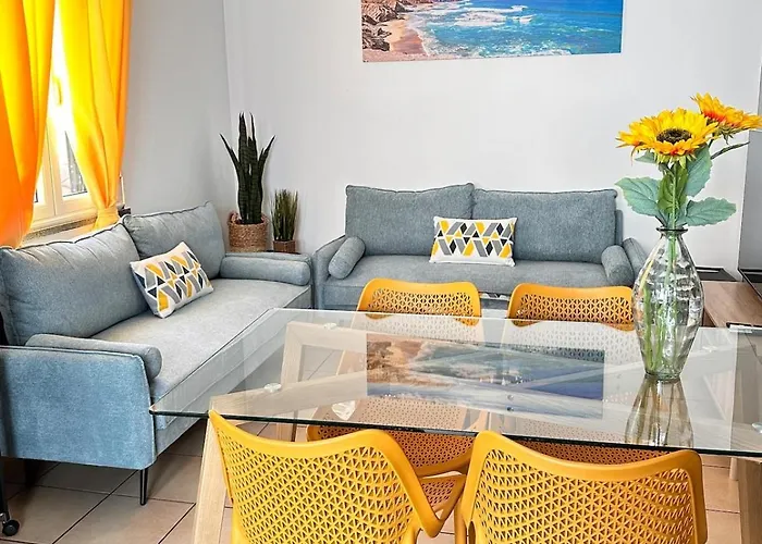 Seaview House-quiet, 7 Mins To Town, Stunning View *