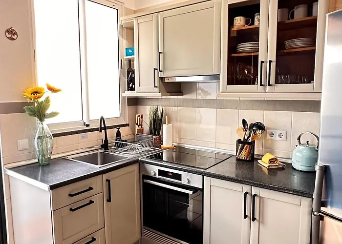 בית נופש Seaview House-quiet, 7 Mins To Town, Stunning View פונשל